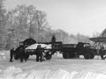           1960 - Schneerumen vor dem Flugbetrieb.